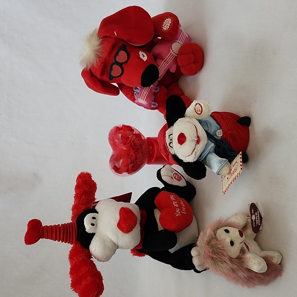 Set of Musical Plushies with Heart Shaped Candy Dispenser